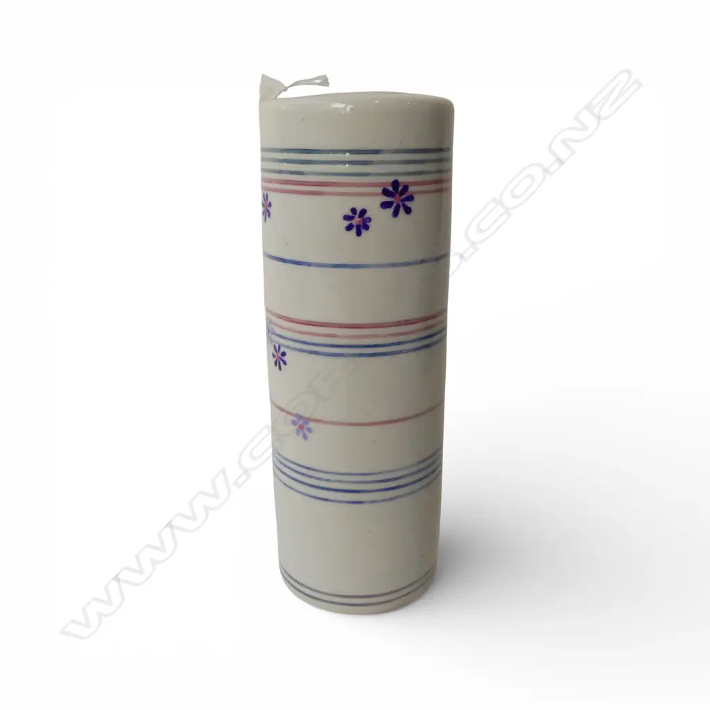 KEUM SUN LEE CYLINDER VASE, daisy detail, H.260mm Image 1++