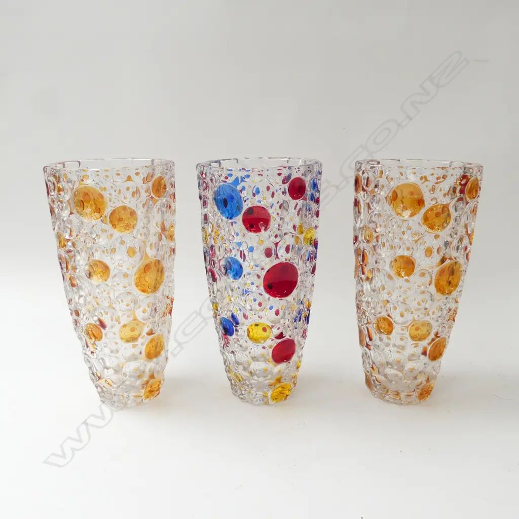 THREE ART GLASS VASE’S H20MM +/- Image 1++