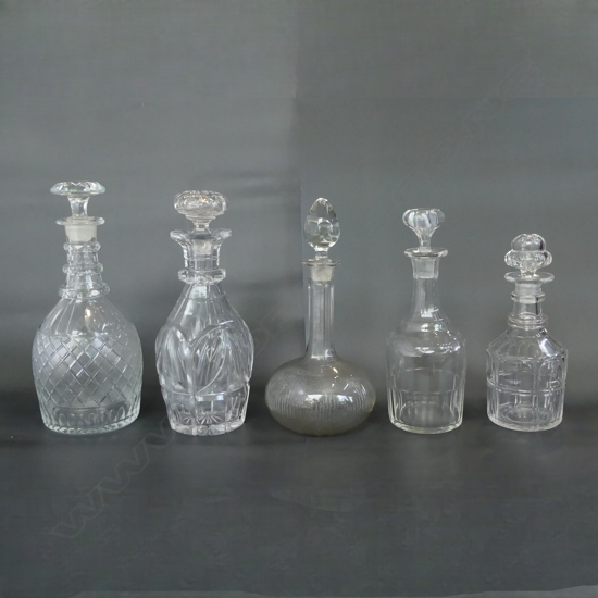 5 CRYSTAL/GLASS DECANTERS H.310mm