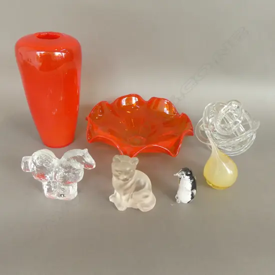 7 PCES GLASS; HOGLUND PENGUIN, PUKEBERG HORSE, ORANGE BOWL & VASE H.200mm ETC