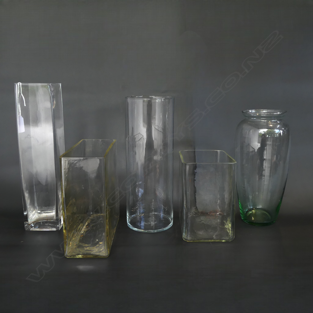 5 CLEAR GLASS VASES H.305mm Image 1++