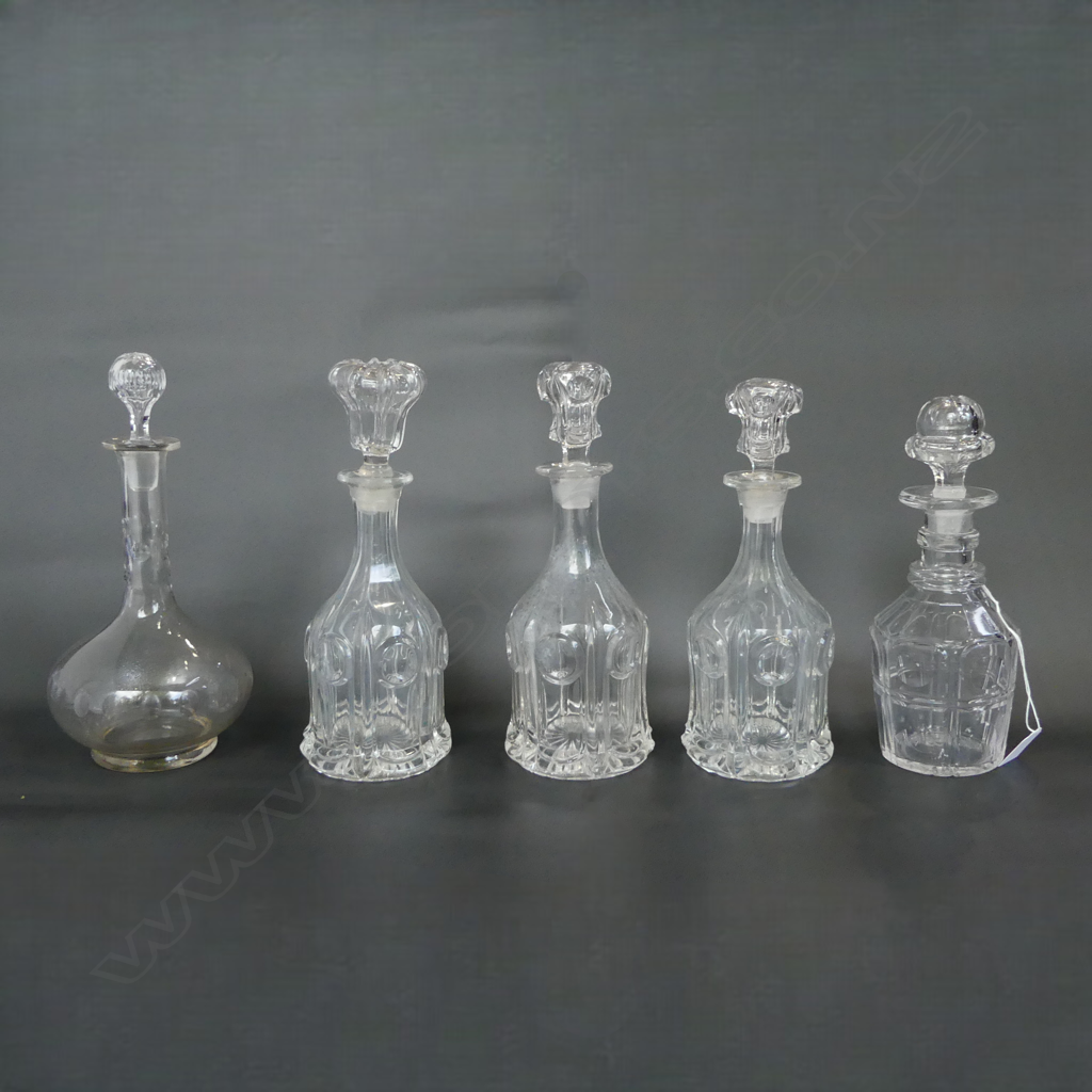 5 CRYSTAL DECANTERS H.290mm Image 1++
