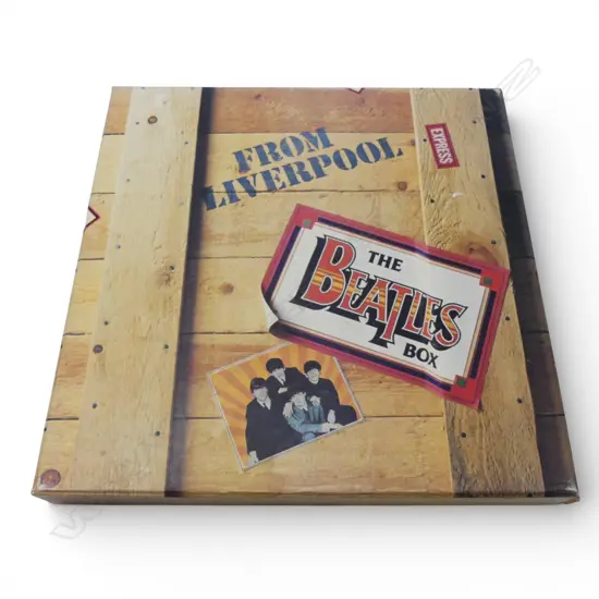 8 BEATLES RECORDS, BOXED