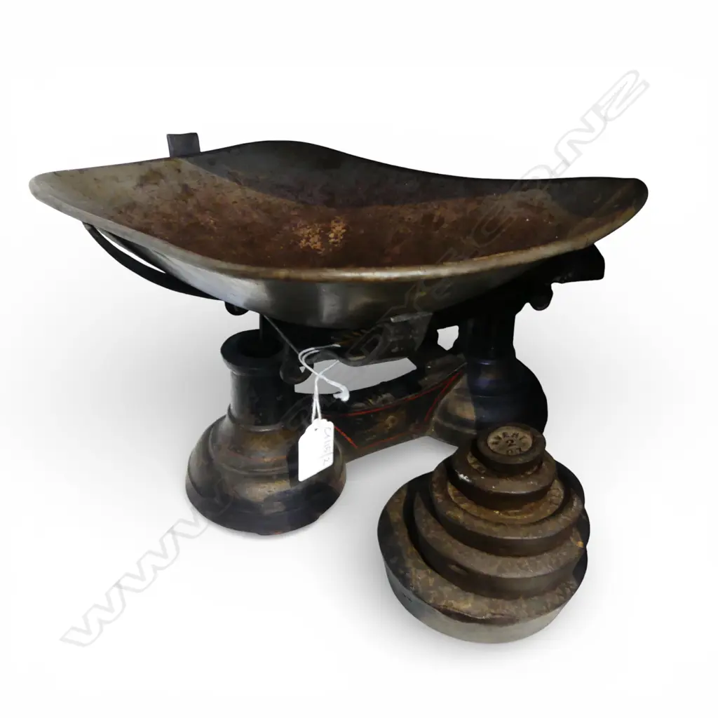 ANTIQUE SCALES + 5 WEIGHTS Image 1++