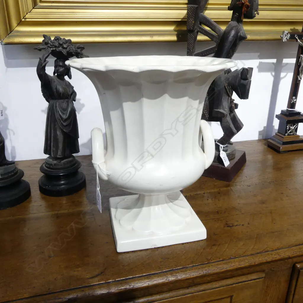 LG WHITE CERAMIC URN VASE H.275mm CHIPS Image 1++