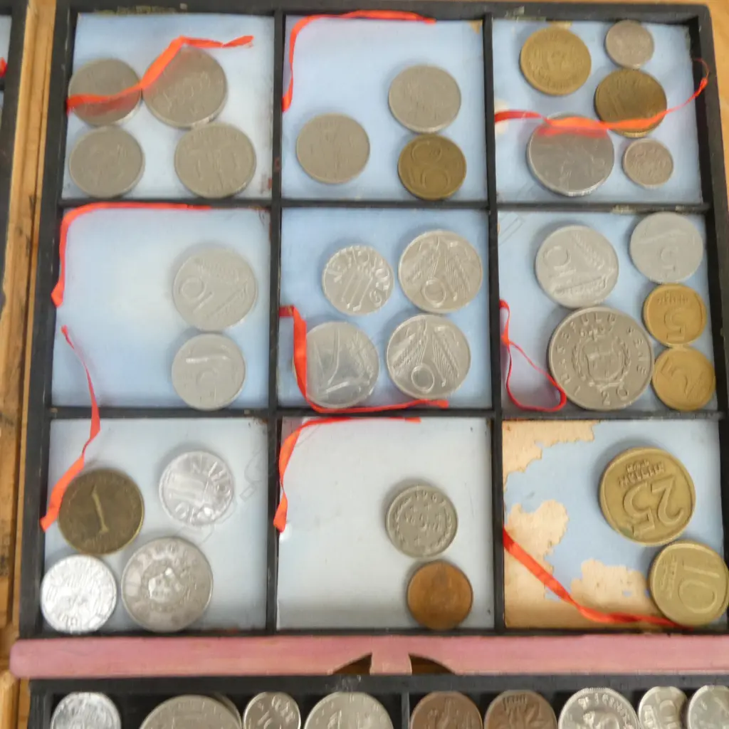 BESPOKE COIN COLLECTORS CABINET with collection asst. coins 245x225x245mm Image 1++