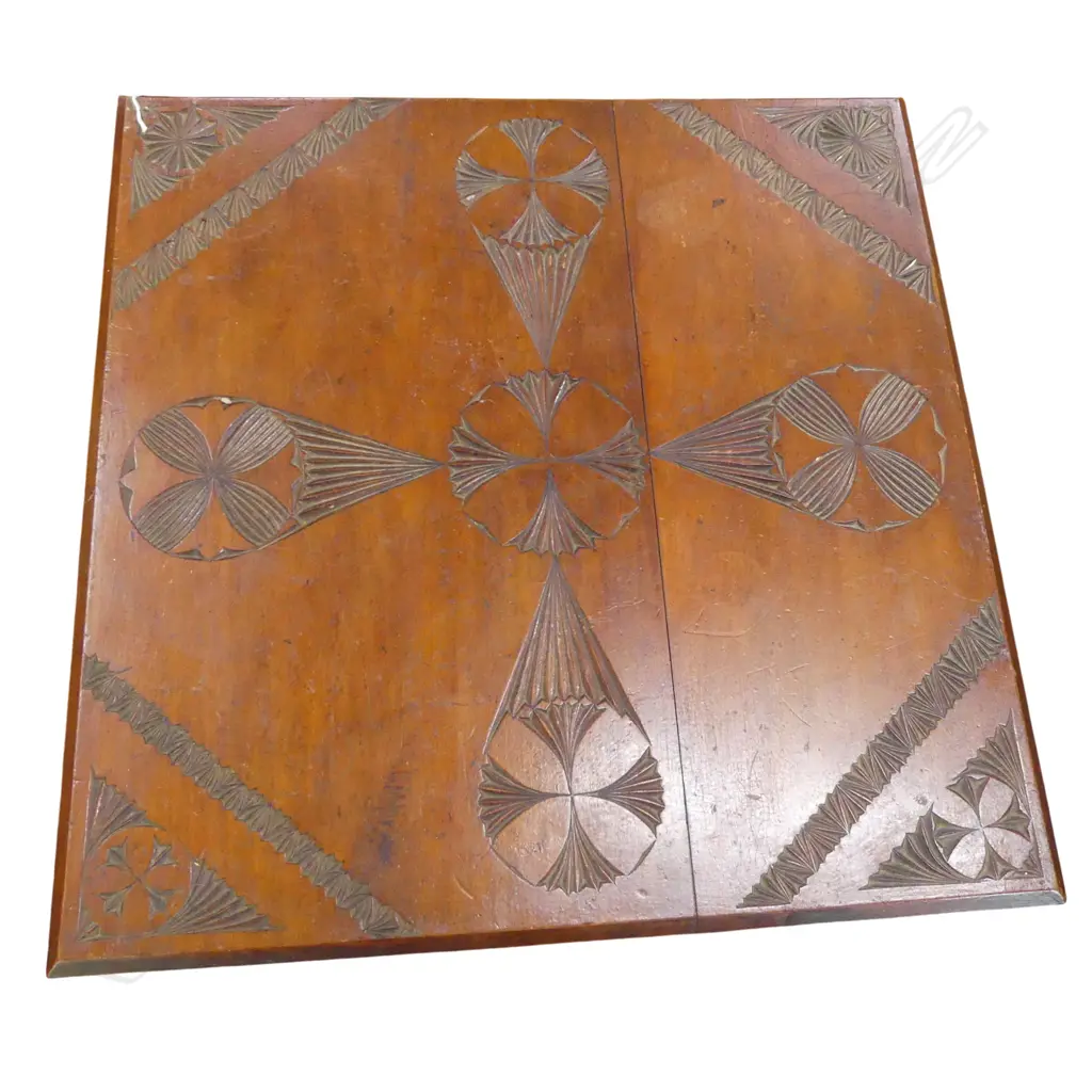 TABLE w. CHIP CARVED TOP 575x575x750mm Image 1++