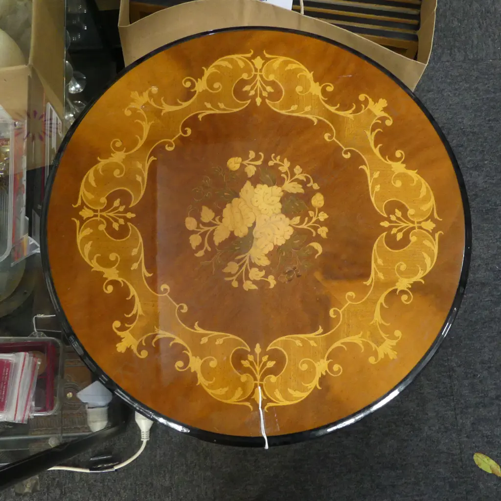 INLAID WINE TABLE H.620mm, 480mm dia Image 1++