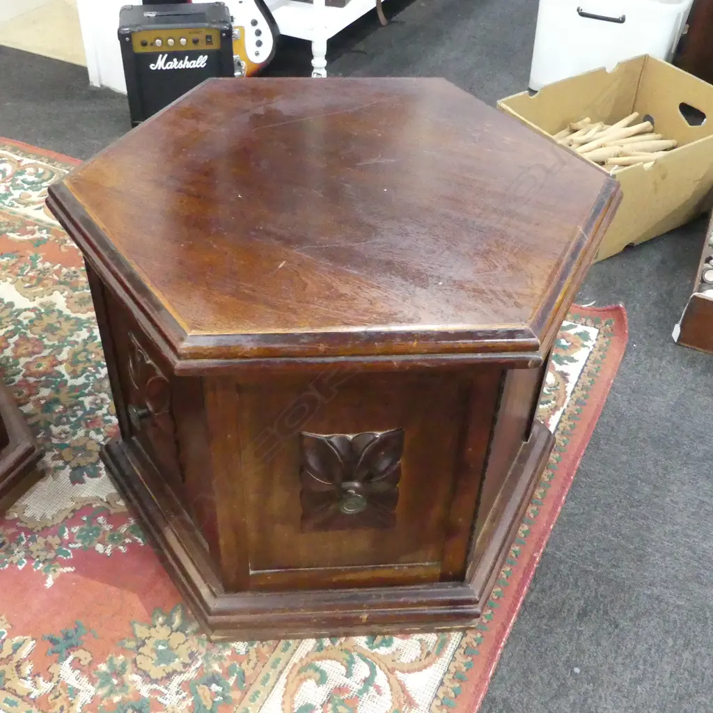 PR OCTAGONAL MAHOGANY BEDSIDE CABINETS H.560mm, 750mm dia Image 1++