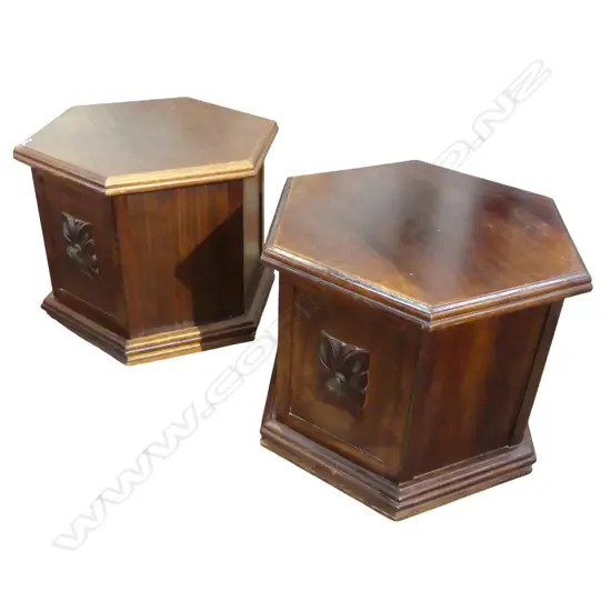 PR OCTAGONAL MAHOGANY BEDSIDE CABINETS H.560mm, 750mm dia