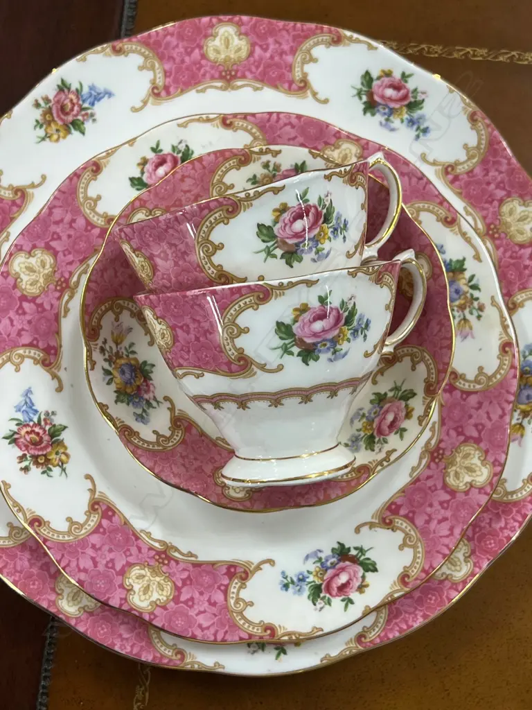 Royal Albert Lady Carlyle set 58pce comprises eight dinner plates, six luncheon plates, two lidded  tureens, ashette etc Image 1++