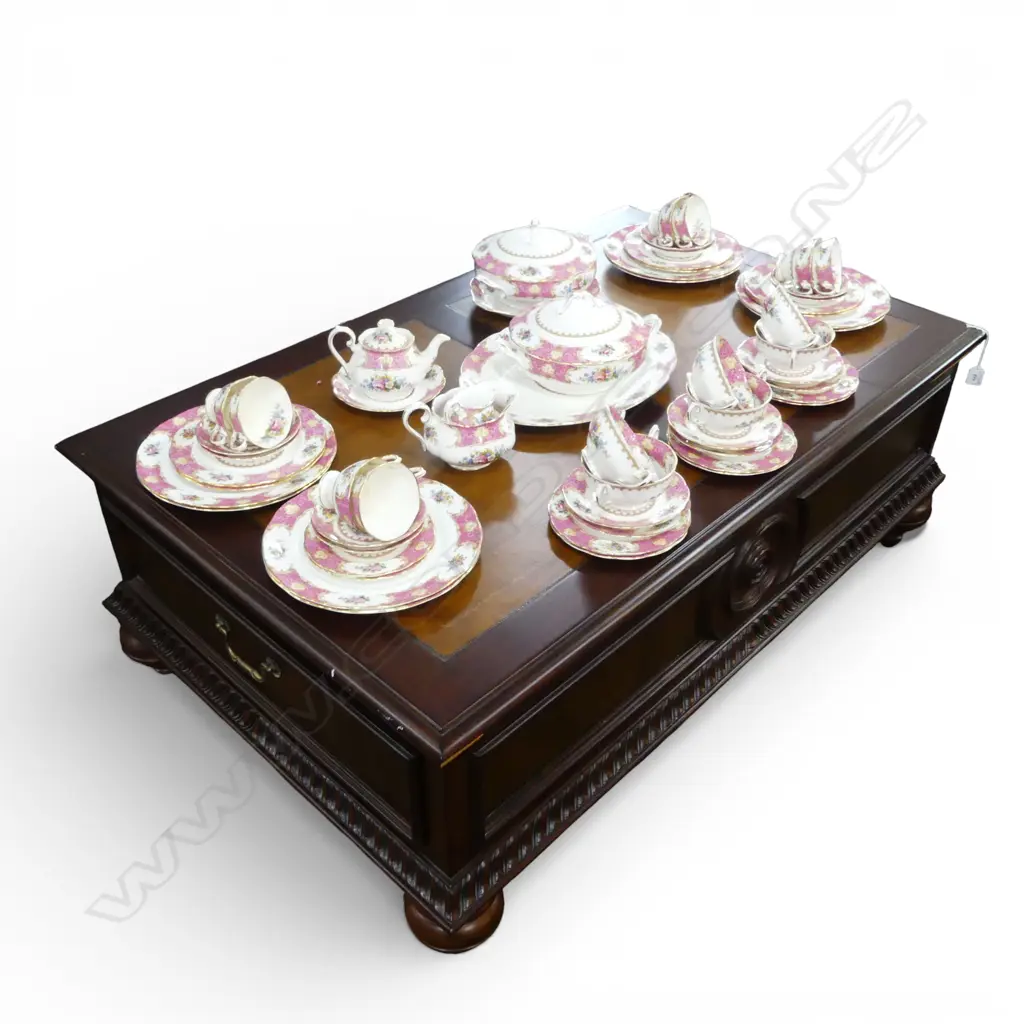 LG COFFEE TABLE w. DRAWERS EITHER END 1300x830x490mm Image 1++