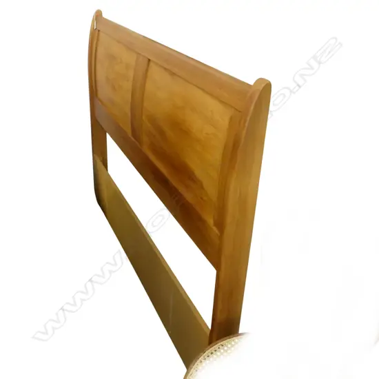 MODERN RIMU BEDHEAD W.1600mm H.1140mm