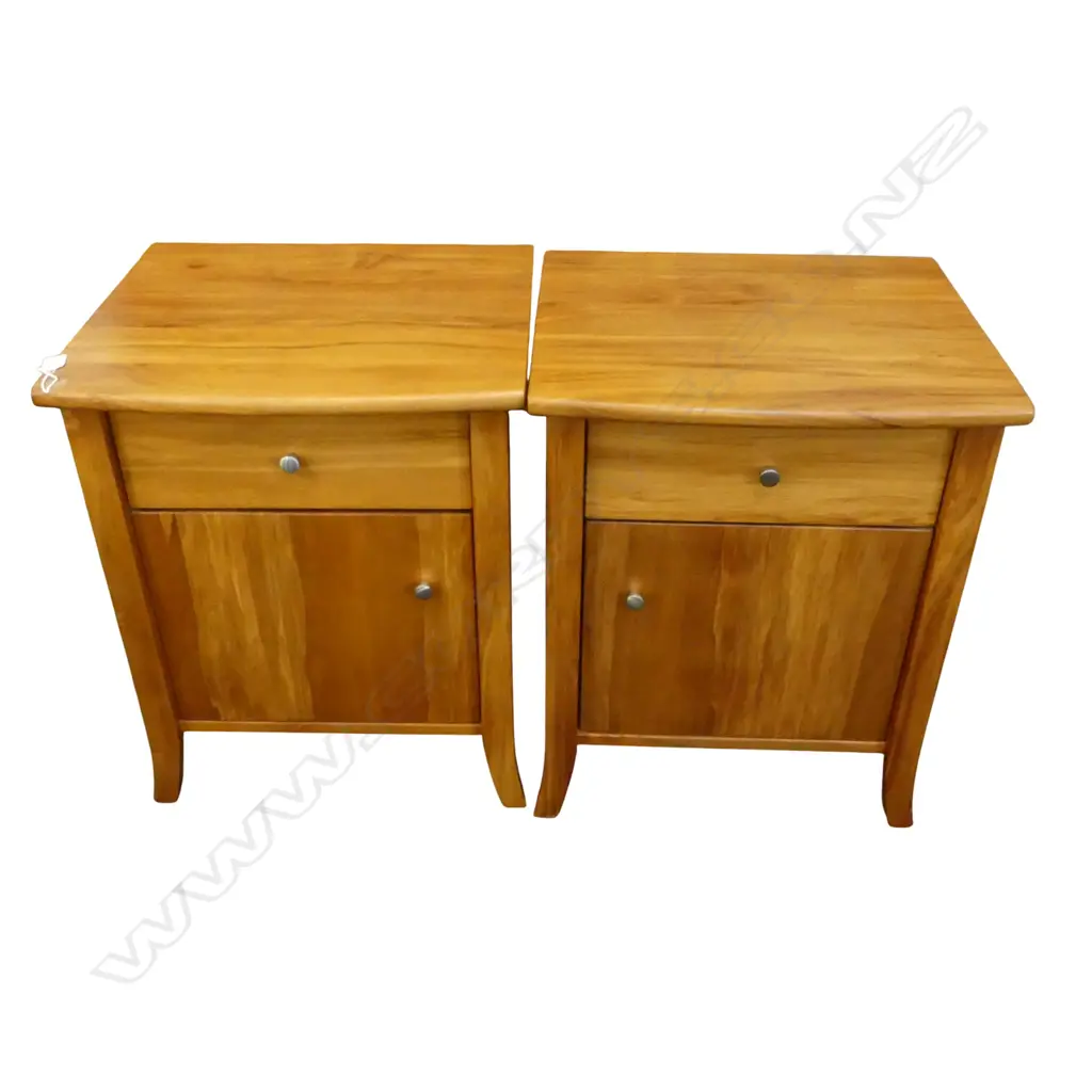 PR MODERN RIMU BEDSIDE DRAWERS 515x450x650mm Image 1++