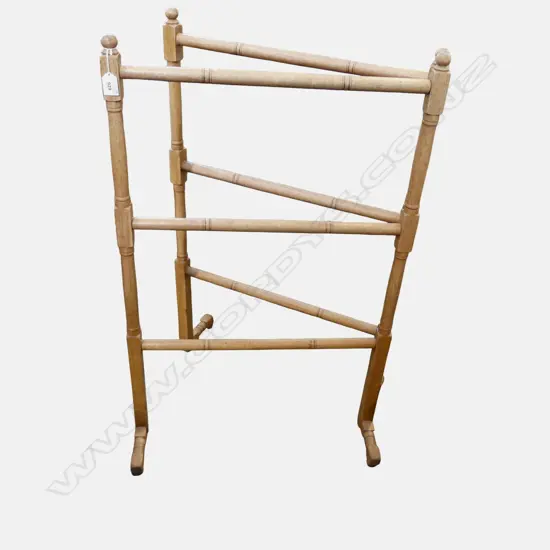 FOLDING WOODEN TOWEL RAIL W.565mm H.900mm