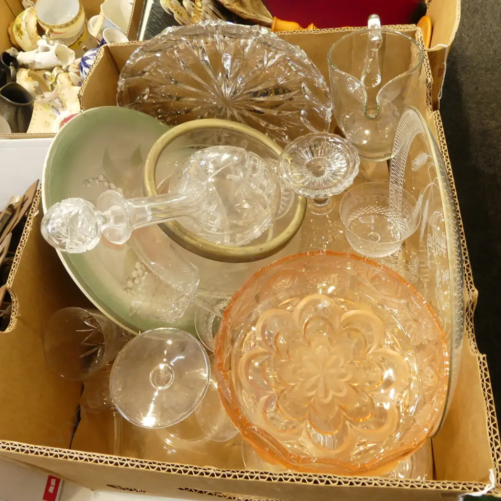 ASST. GLASS/CRYSTAL WARE  Image 1++