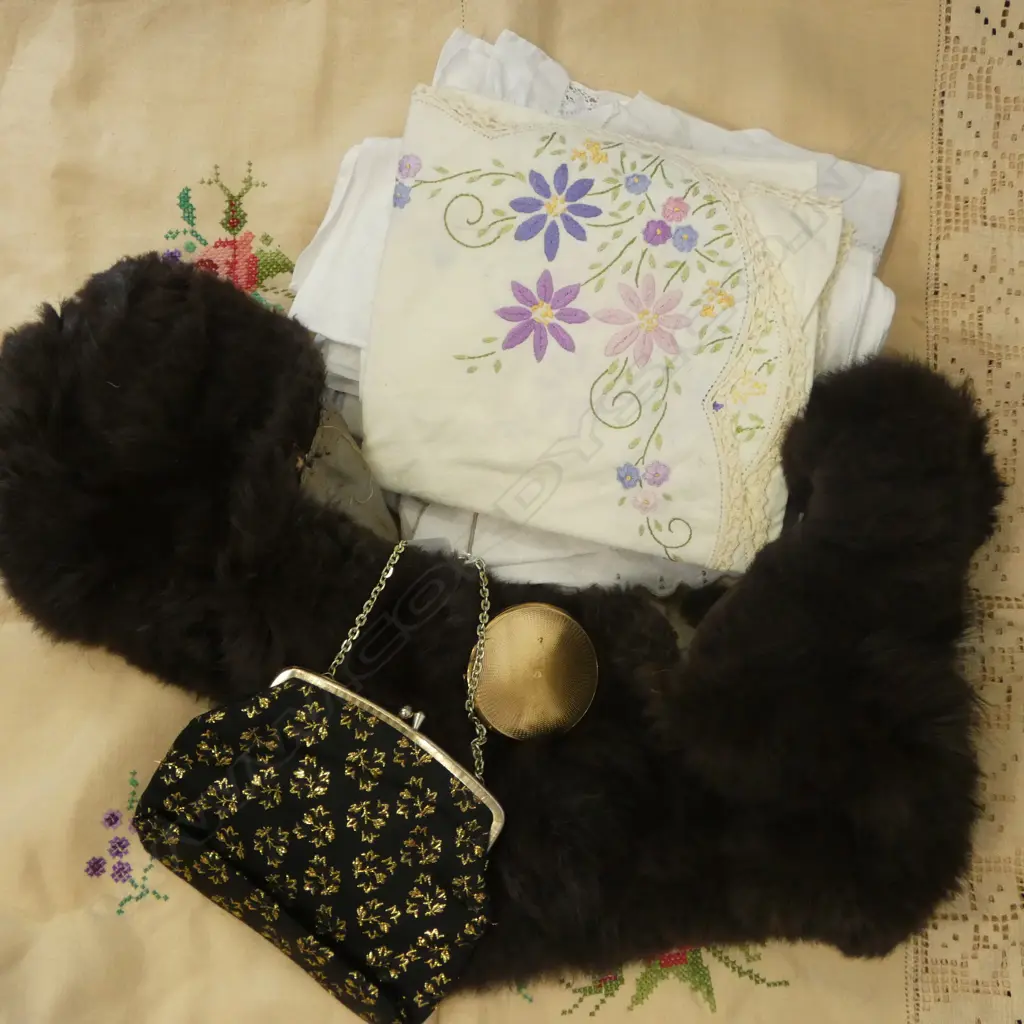 ASST LINEN, FUR STOLE, VINTAGE POWER COMPACT, BLACK & GOLD EVENING BAG Image 1++