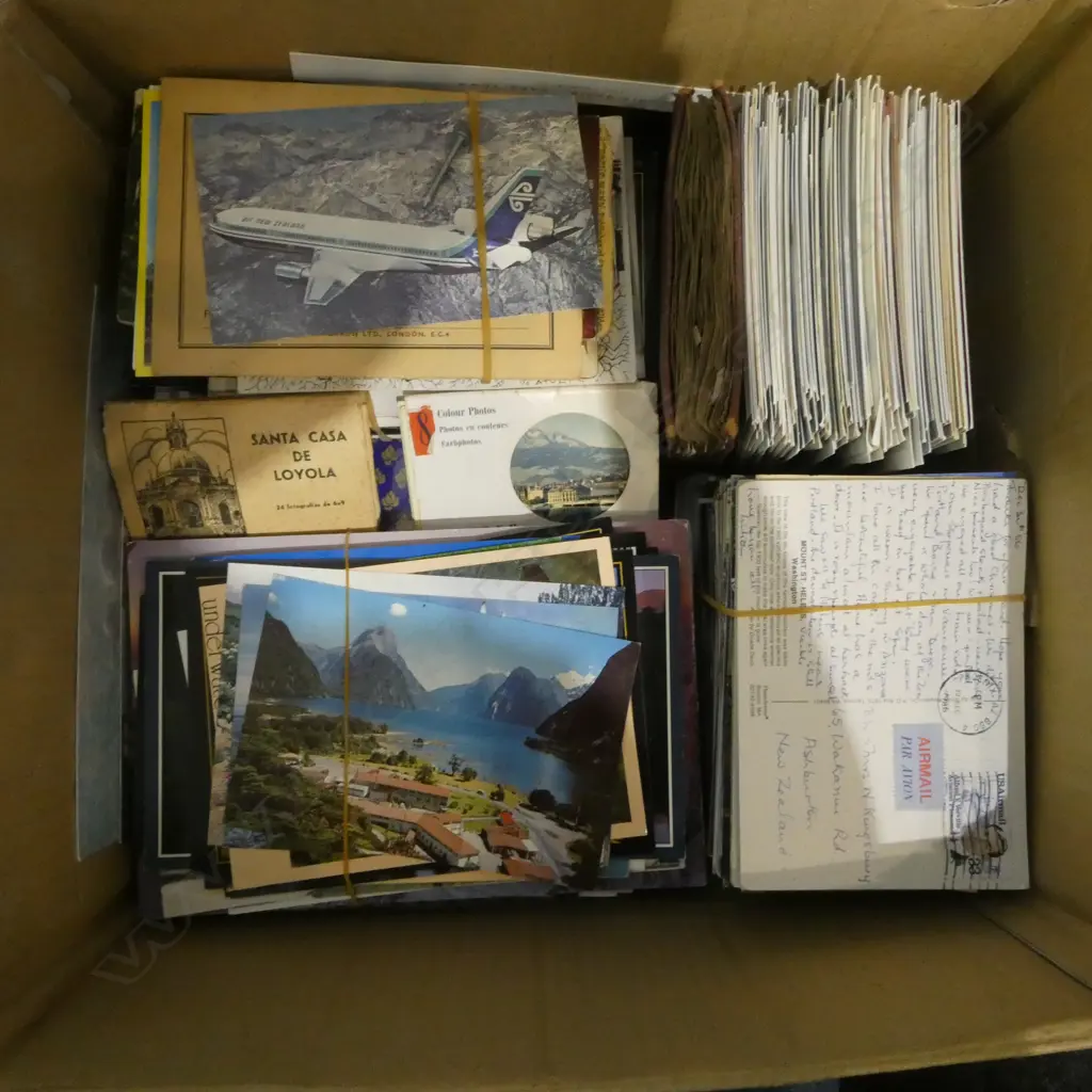 ASST. POSTCARDS Image 1++