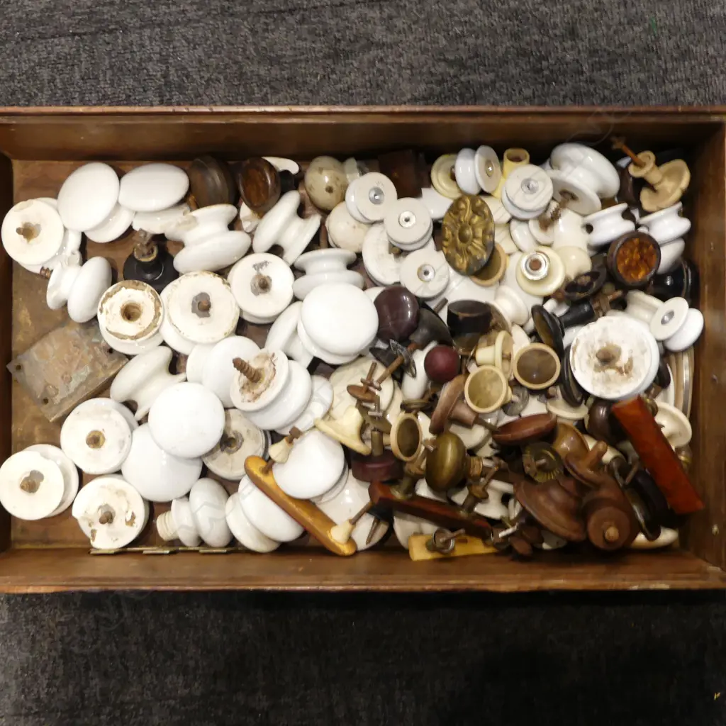 ANTIQUE DRAWER KNOBS; PORCELAIN ETC Image 1++