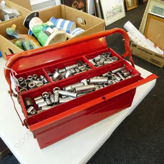 RED METAL TOOL BOX + ASST SOCKETS