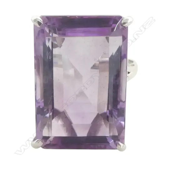 LRG SILVER & AMETHYST RING SIZE Q