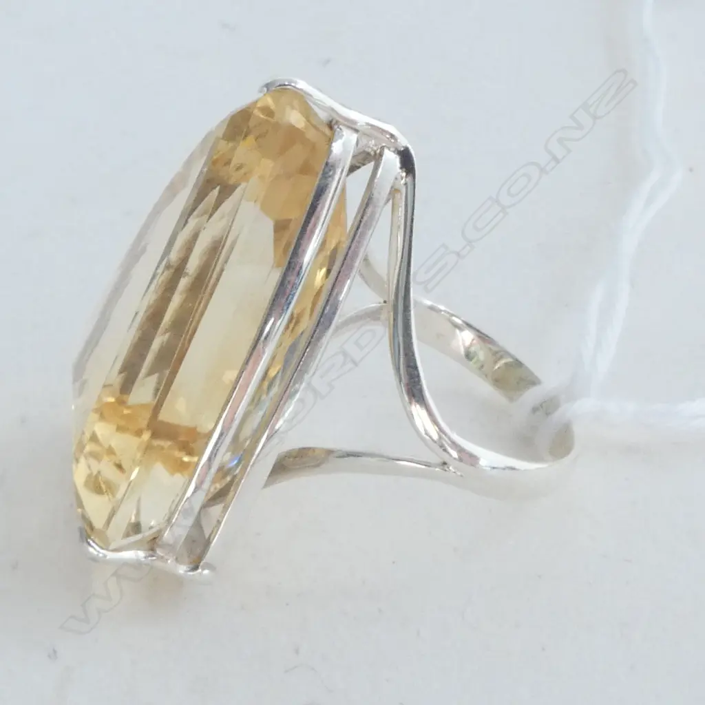 V. LRG SILVER & CITRINE RING, L.30mm SIZE Q Image 1++