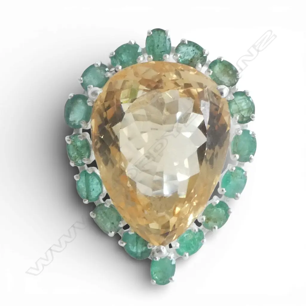 V. LRG SILVER CITRINE & EMERALD RING SIZE T Image 1++