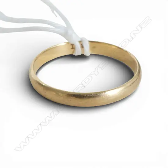 18CT WEDDER RING 1.76gms SIZE N