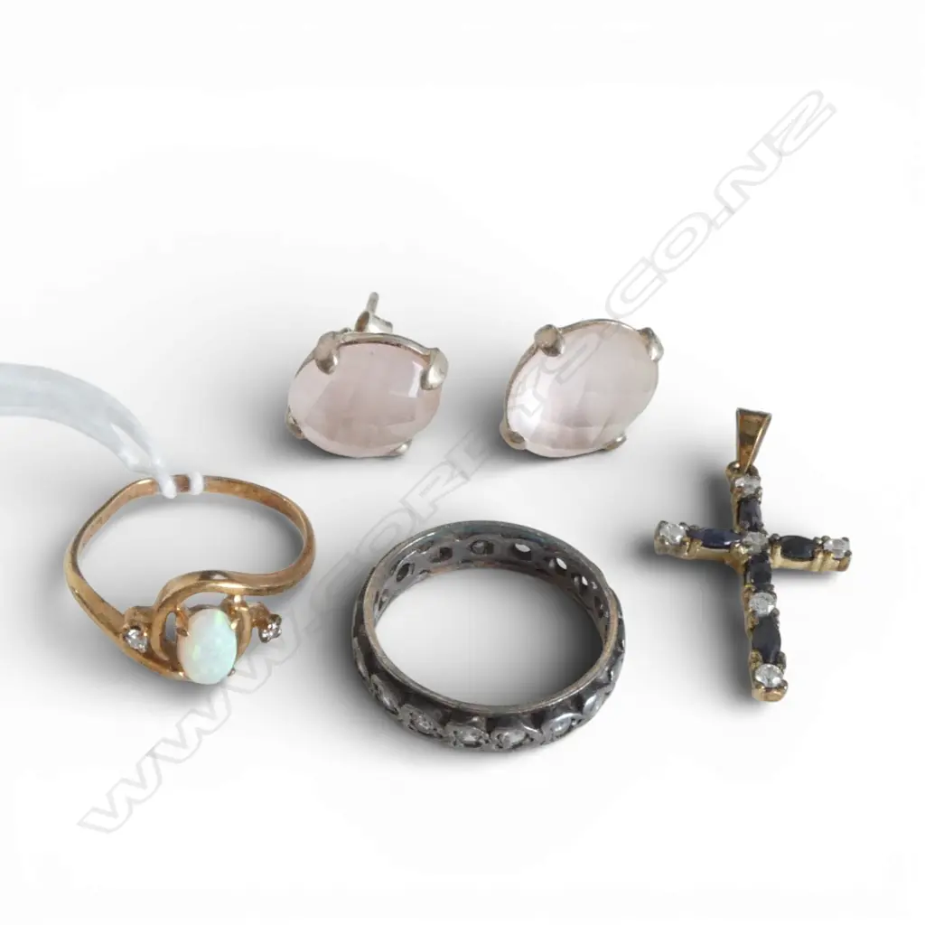 9CT OPAL & DIAMOND RING faults, 1.6gms + PR STG & PINK QUATZ EARRINGS, GP CROSS PENDANT & RING Image 1++