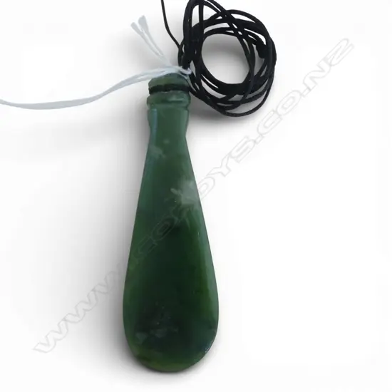 POUNAMU HEI PATU PENDENT