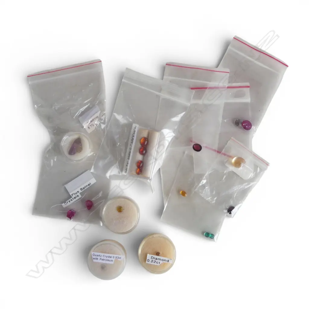 ASST. LOOSE GEMSTONES Image 1++