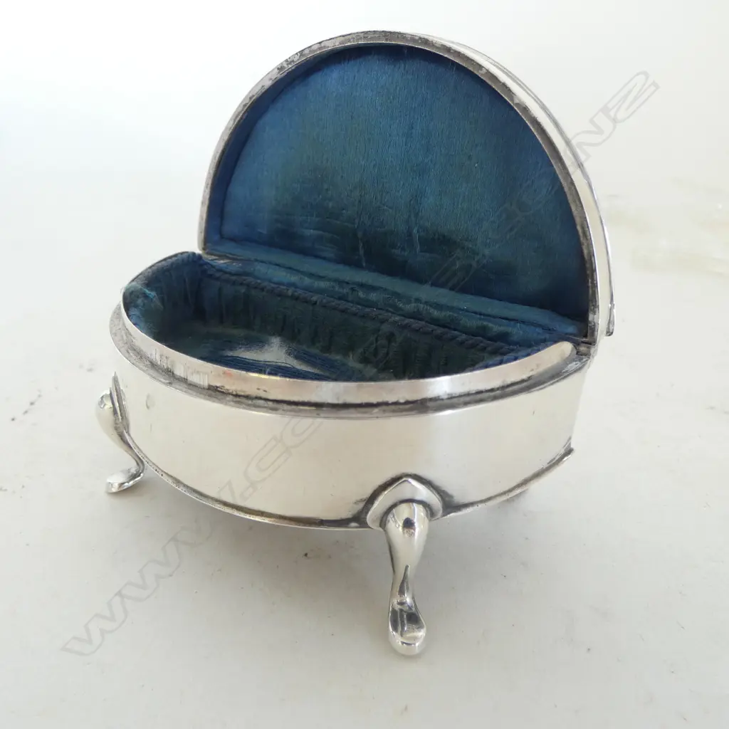 STG SILVER DEMI-LUNE JEWELLERY BOX fitted interior 124gms TW Image 1++