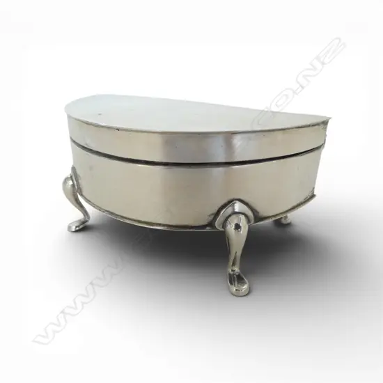 STG SILVER DEMI-LUNE JEWELLERY BOX fitted interior 124gms TW