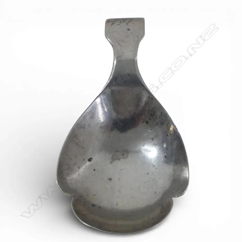 GEORGIAN STG SILVER TEA CADDY SPOON, BIRMINGHAM, 8.07gms Image 1++