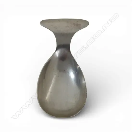 STG SILVER TEA CADDY SPOON, SHEFFIELD 1913, 12.48gms