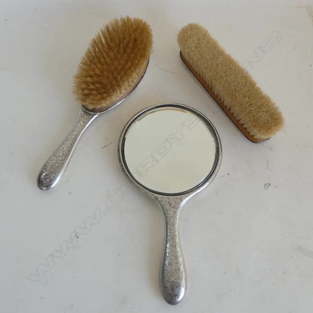 STG SILVER 3 PCE VANITY SET, CHESTER 1920 Image 1++