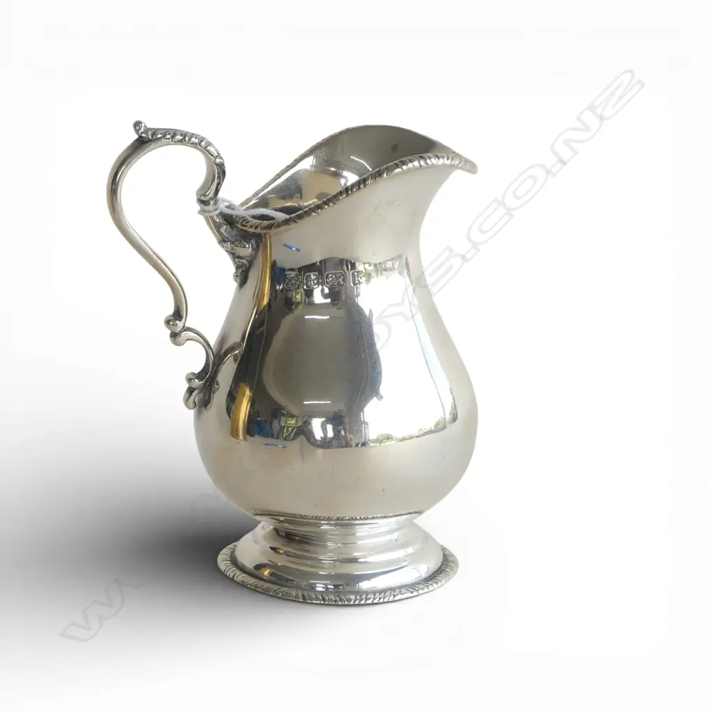 HEAVY SILVER BALUSTER CREAM JUG George III style Birmingham 1909.  253.7gms Image 1++
