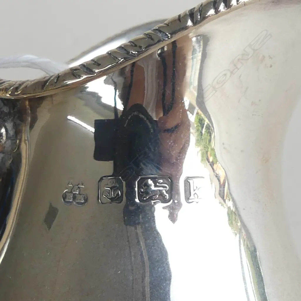 HEAVY SILVER BALUSTER CREAM JUG George III style Birmingham 1909.  253.7gms Image 1++