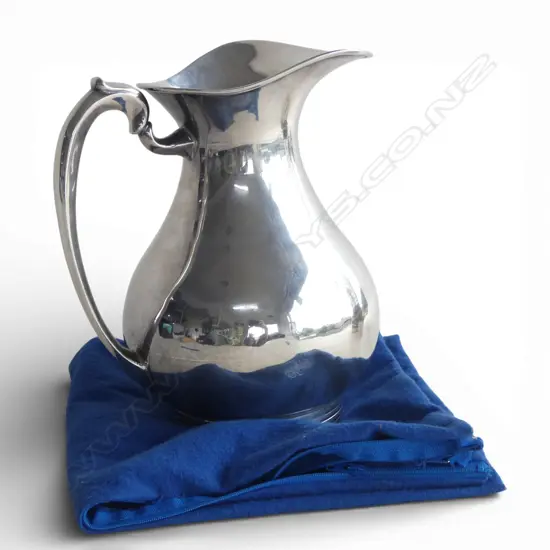 MEXICAN STG SILVER PITCHER by PERLITA with silversmiths cloth 848gms