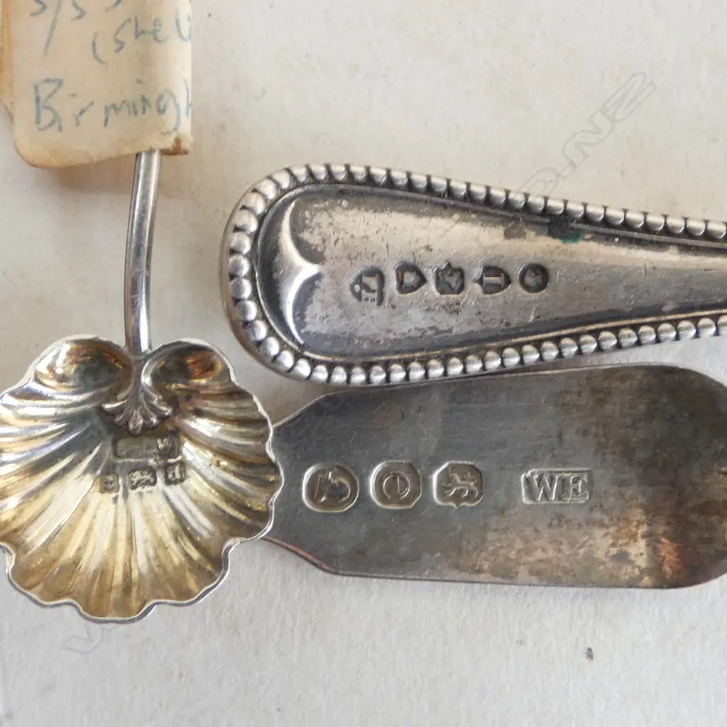 3 ANTIQUE SILVER SALT SPOONS 35gms Image 1++