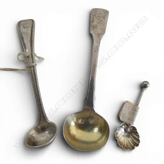 3 ANTIQUE SILVER SALT SPOONS 35gms