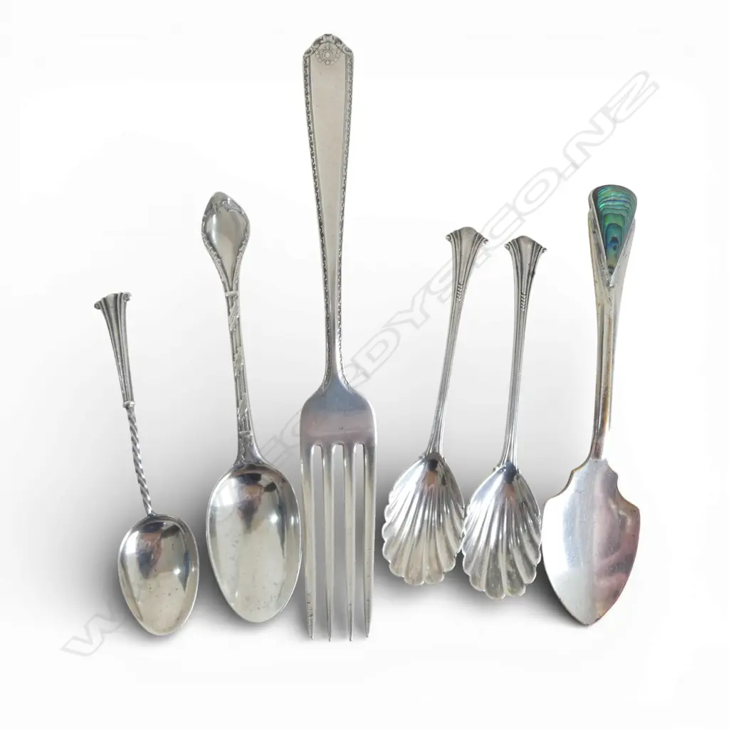 BAG OF S/SILVER MIXED CUTLERY 122 GMS Image 1++