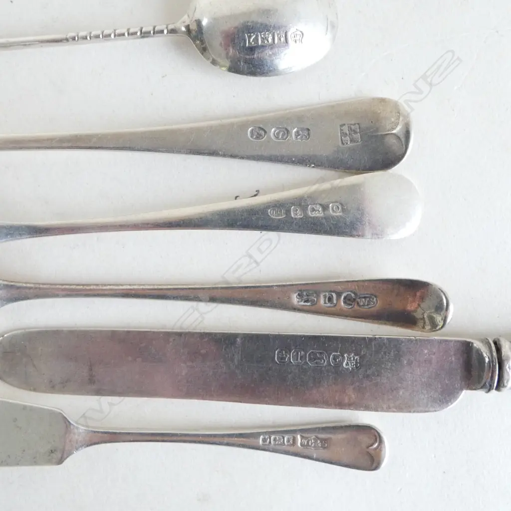 10PCS SILVER CUTLERY, 4 w applied enamel & shell,132gm Image 1++