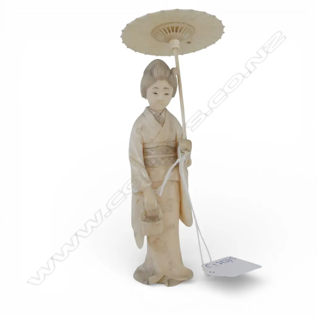 JAPANESE IVORY FIGURE; WOMAN IN KIMONO w. PARASOL H.145mm Image 1++