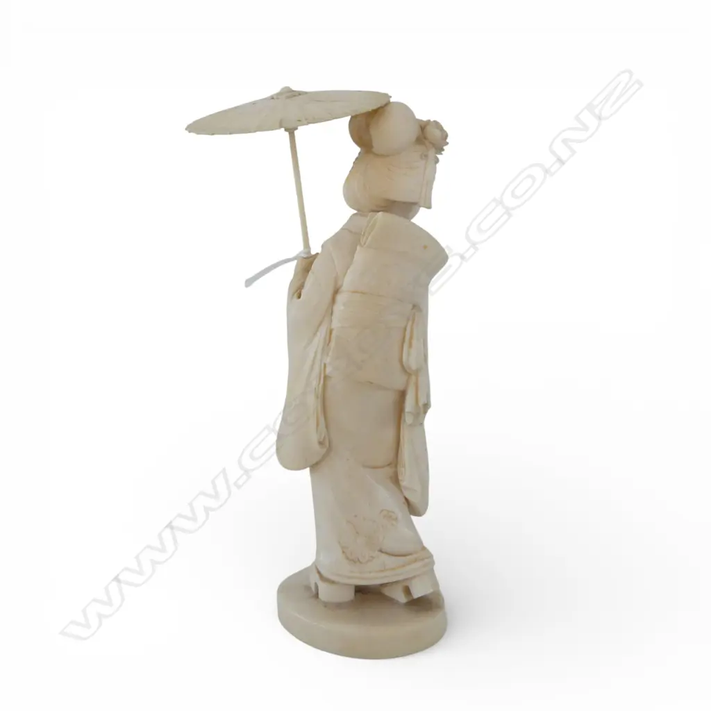 JAPANESE IVORY FIGURE; WOMAN IN KIMONO w. PARASOL H.190mm SIGNED TO BASE Image 1++