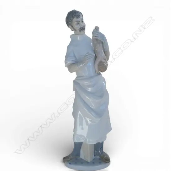 LLADRO #4763 OBSTETRICIAN H.350mm