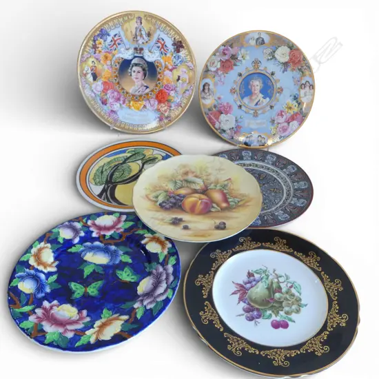 5 CABINET PLATES + 2 ROYALTY CAKE PLATES 295mm dia