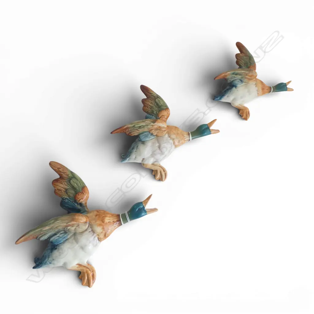 3 BESWICK FLYING DUCKS, SMALLEST w. 2 REPAIRS 255x260mm Image 1++