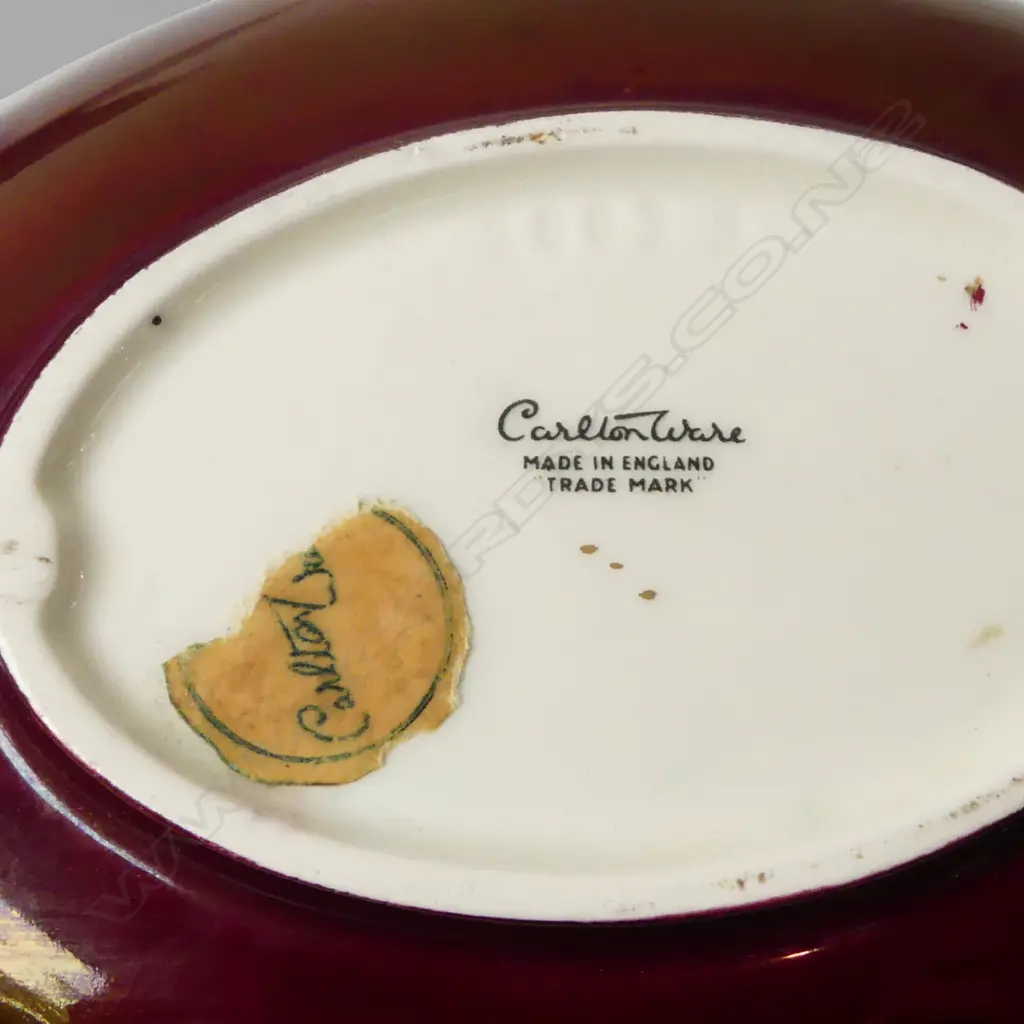 3 RED LUSTRE DISHES; 2 CARLTON WARE W.325mm, 1 CROWN DEVON Image 1++