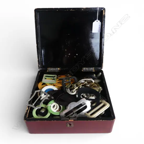 ORIENTAL BOX w. ASST. VINTAGE BUTTONS & BUCKLES